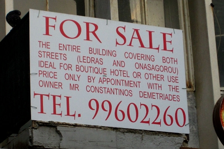 For Sale Schild in Ledra Straße, Nikosia, Zypern